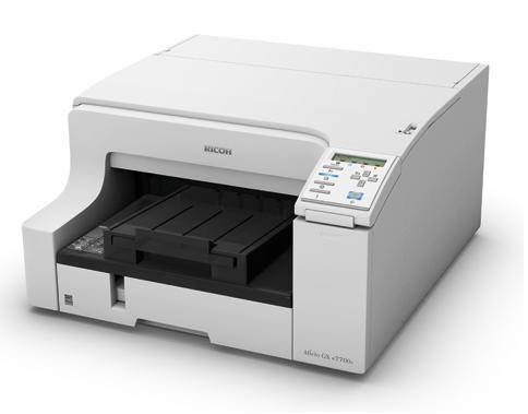 Tlačiareň Ricoh Aficio MP C4503 s dotykovým displejom a zásobníkom.