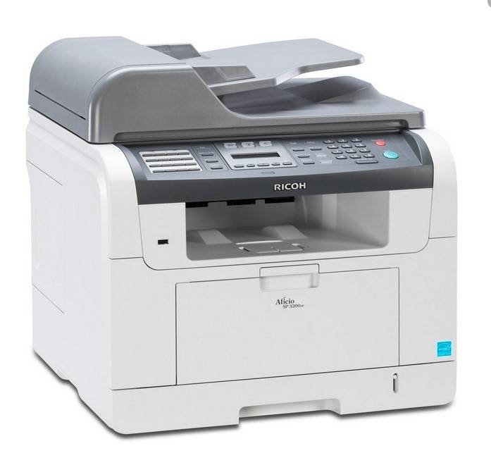 Multifunkčná tlačiareň Ricoh vhodná do kancelárie alebo domácnosti.