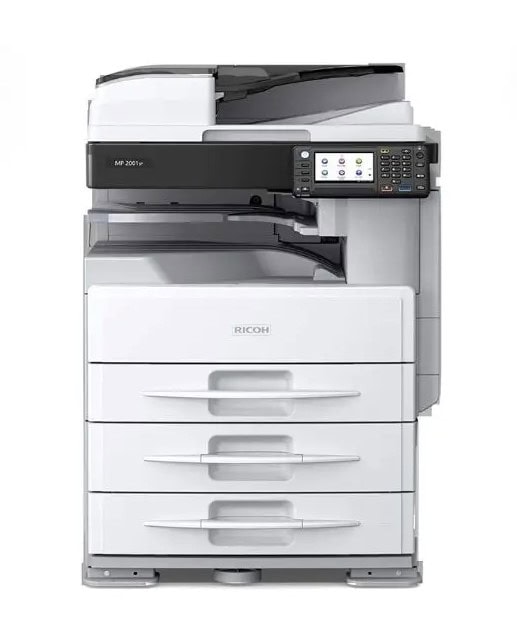 Multifunkčná tlačiareň Ricoh MP 2001 s dotykovým displejom.
