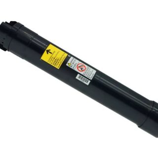 Čierny toner do tlačiarne s varovným štítkom a čiarovým kódom.
